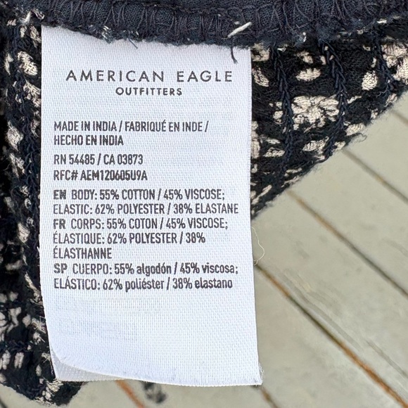 American Eagle Outfitters Floral Halter Top - size small - Picture 7 of 8